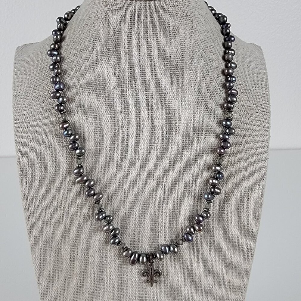 Vintage Fleur De Lis Charm Multicolor Freshwater Pearl Necklace 17 In Hook Clasp